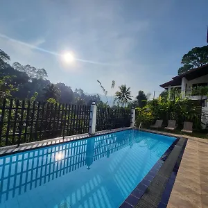 De Paris à Séjour chez l'habitant Kandy